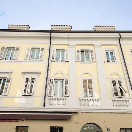 Cadorna 14 Tirabora Short Rent