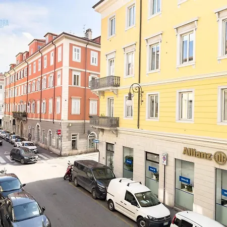 Cadorna 14 Tirabora Short Rent Apartman Trieszt